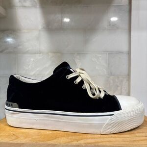 Tommy Hilfiger Womens Suede Sneakers  Black/White  Size 8.5M  W80721